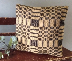 WESTBURY PILLOW BLACK/TAN 20"X20"